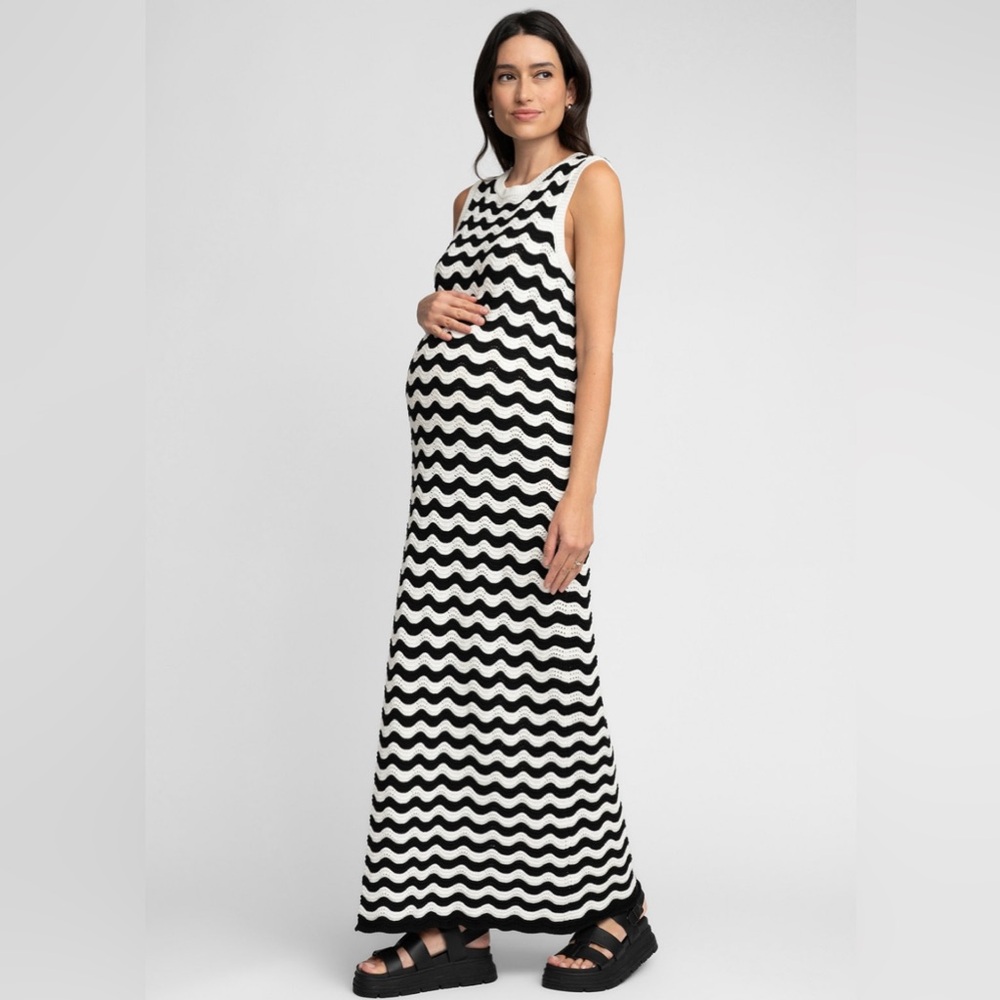 Seraphine | Black & White Wave-Pattern Stitch Knit Maxi Dress | US14